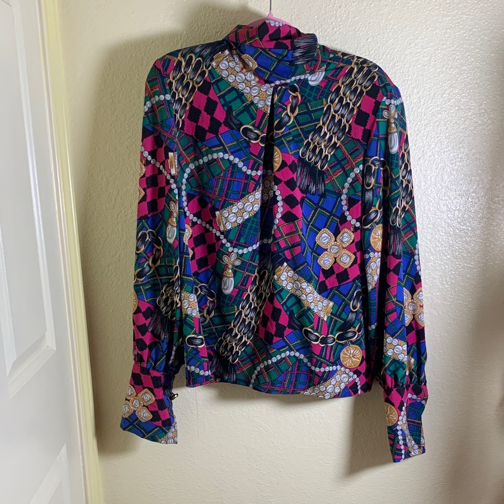 NWOT Colorful Geometric Women's Top, size 16